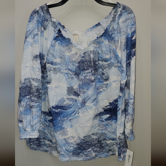 Off the Shoulder Abstract Top - Picture 2 of 5